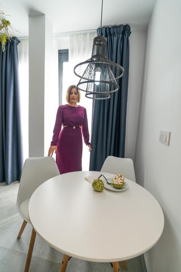 Riam Suites Apartamentos Los Palacios Y Villafranca Exteriér fotografie