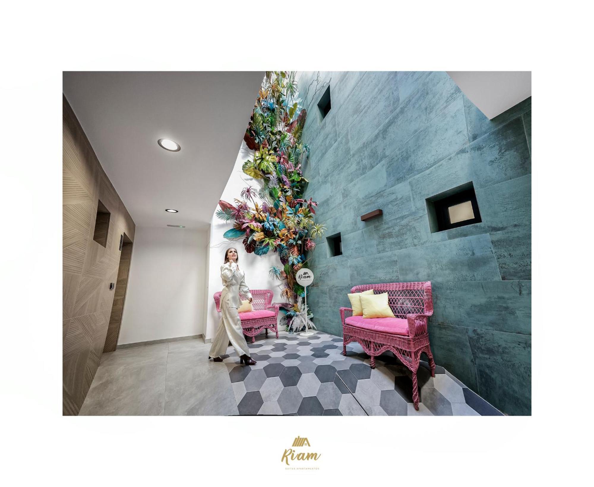 Riam Suites Apartamentos Los Palacios Y Villafranca Exteriér fotografie